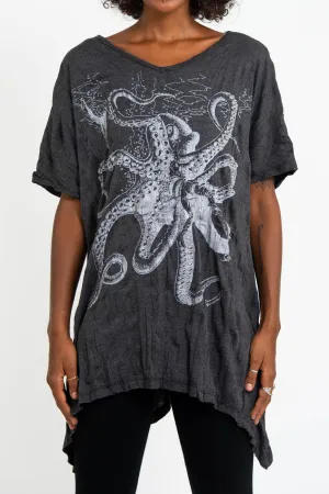 Womens Octopus Loose V Neck T-Shirt in Silver on Black