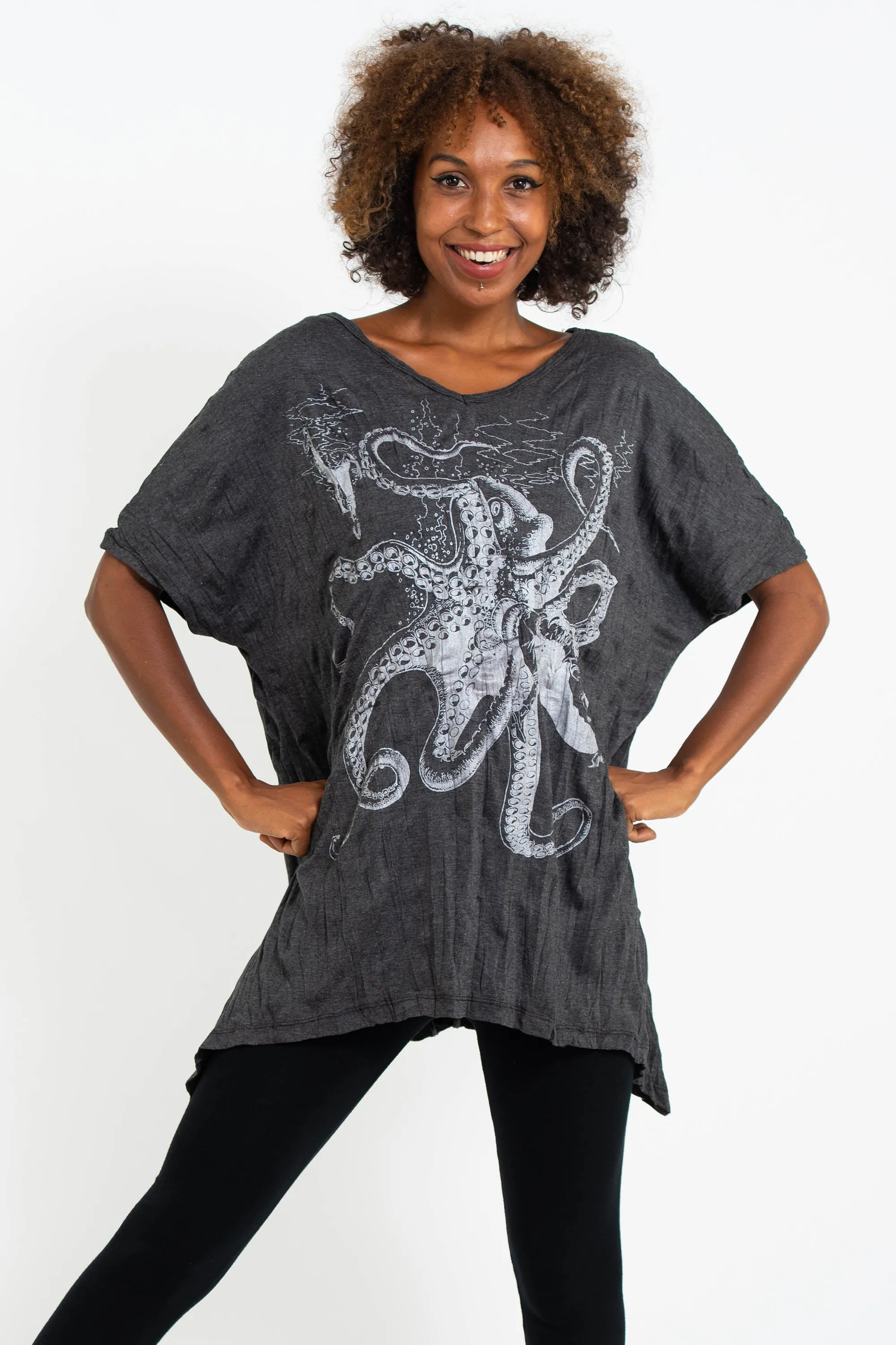 Womens Octopus Loose V Neck T-Shirt in Silver on Black